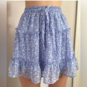 🤍💙 Coquette Coastal Cowgirl Blue Floral Tiered Ruffle Mini Skirt Size Medium